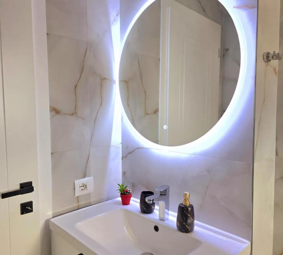 Nea Apartment تيرانا